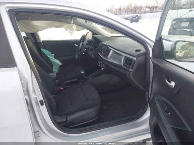 Kia Rio S Image 13
