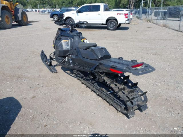 Ski-doo Summit 850 Exp 175 Image 2