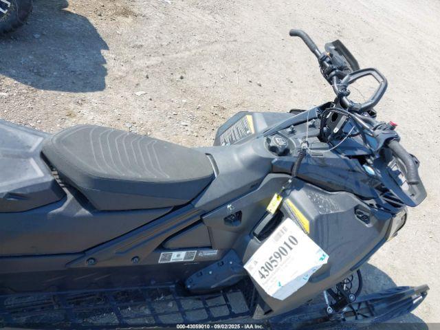 Ski-doo Summit 850 Exp 175 Image 7