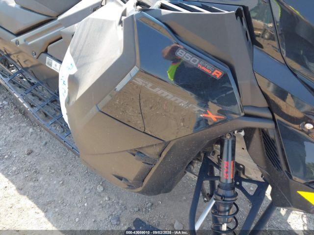 Ski-doo Summit 850 Exp 175 Image 4