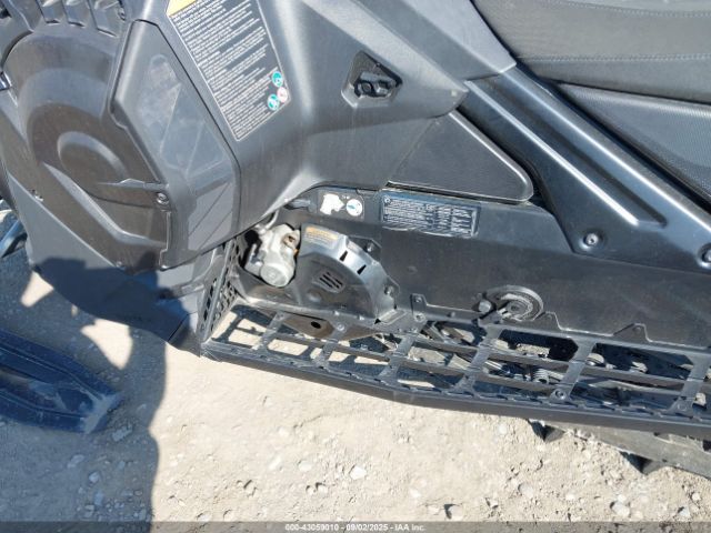 Ski-doo Summit 850 Exp 175 Image 12