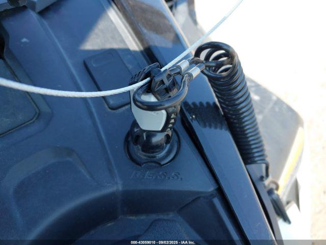 Ski-doo Summit 850 Exp 175 Image 11