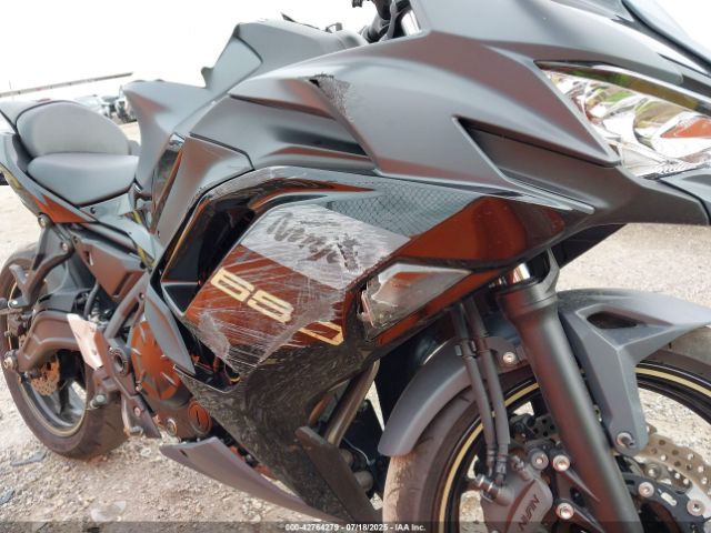 Kawasaki Ex650 R Image 17