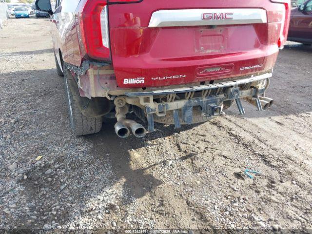 GMC Yukon 4wd Denali Image 2